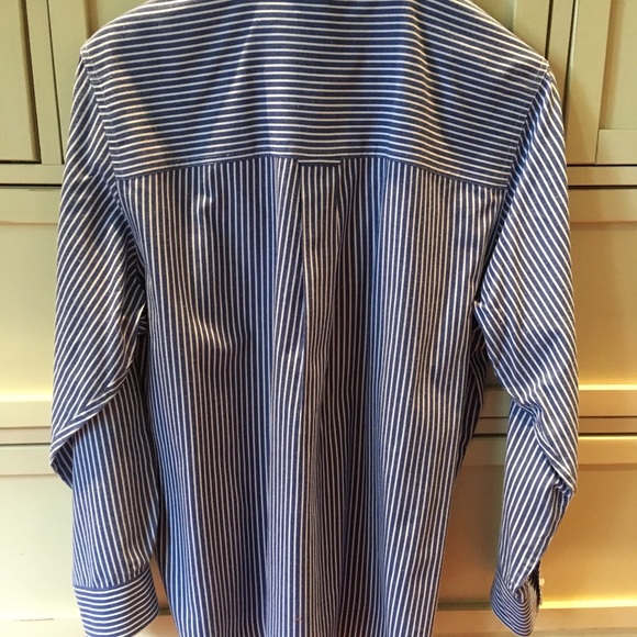 Chaps Men’s easy care casual striped dress shirt, size medium. - Picture 3 of 5